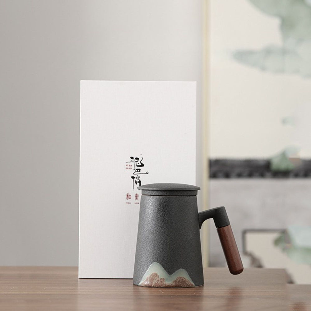 Hakone ceramic tea mug with infuser – Mountain Black