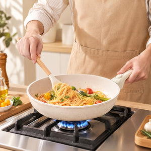 Cooking pasta in the Kasane frying pan on a gas stove