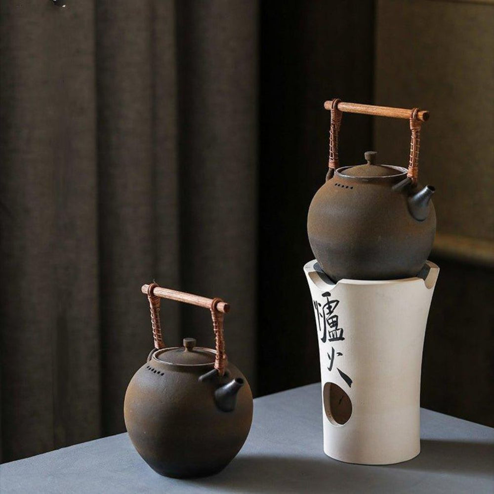 Maro Handmade Japanese-style ceramic kettle with wooden handle – 1L