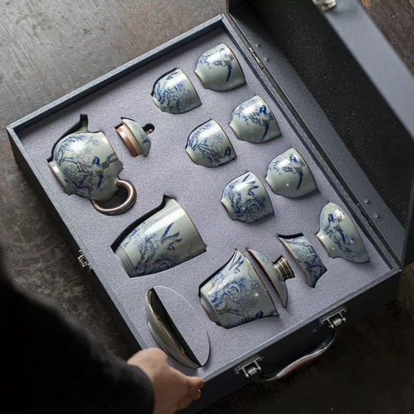 Rui Ruyao ceramic tea set pieces stored in the fitted gift box