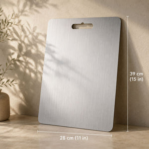 Size diagram of the large titanium cutting board, 39 x 28 cm (15 x 11 in)